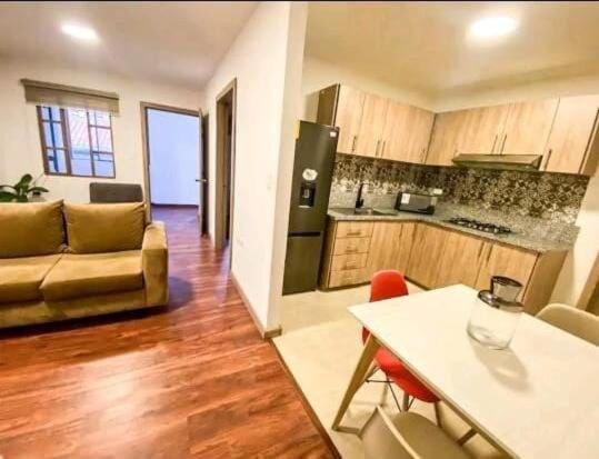 Suites Amobladas Cuenca Centro المظهر الخارجي الصورة